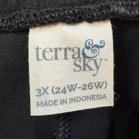 Woman’s Black Sweat Pants - Picture 3 of 3